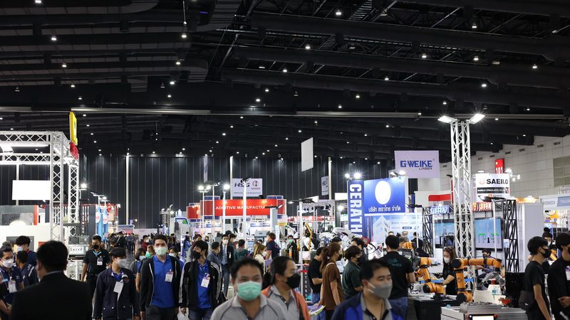 模具加工工业母机：揭秘高效生产背后的关键设备